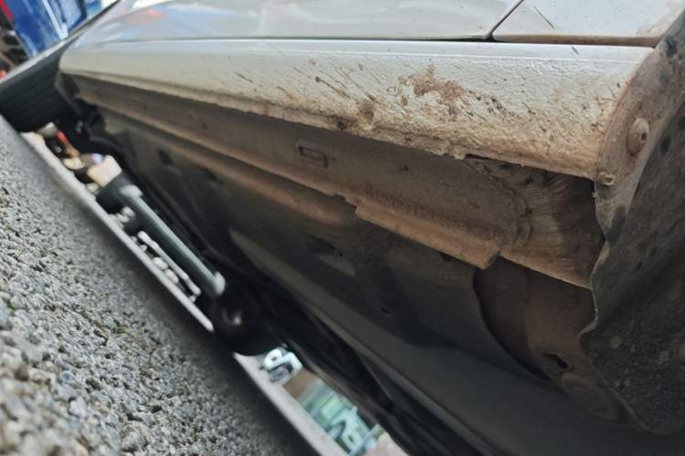 Used Volkswagen Jetta 2017 1.5L Automatic Comfort Model Right Side Sill
