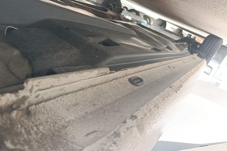 Used Volkswagen Jetta 2017 1.5L Manual Fashion Edition Right Side Sill