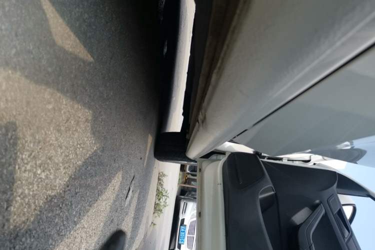 Used Volkswagen Jetta 2017 1.5L Automatic Fashion Model Right Side Sill