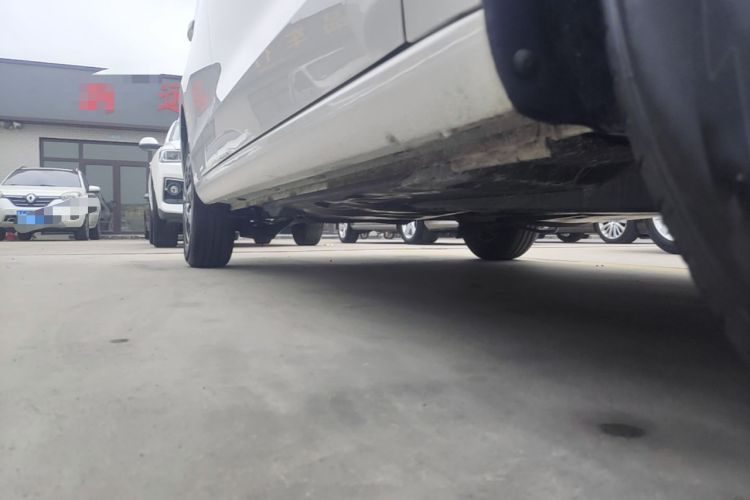 Used Volkswagen Jetta 2017 1.4L Manual Fashion Edition Right Side Sill