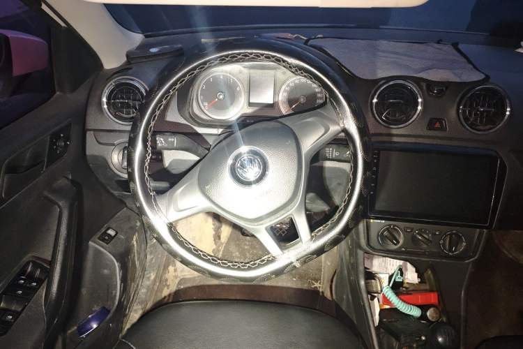 Used Volkswagen Jetta 2017 1.4L Manual Fashion Edition Steering Wheel