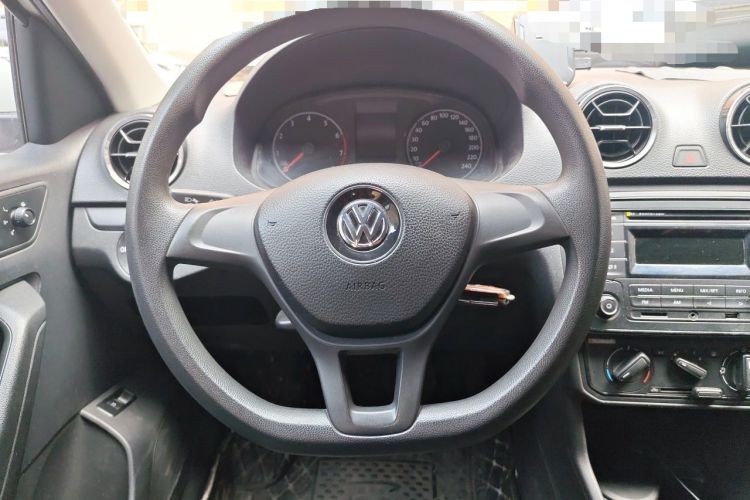 Used Volkswagen Jetta 2017 1.5L Automatic Fashion Model Steering Wheel