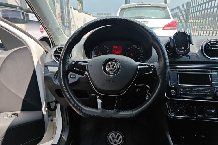 Used Volkswagen Jetta 2017 1.5L Manual Comfort Model Steering Wheel