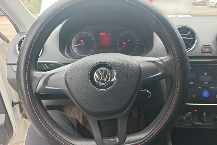 Used Volkswagen Jetta 2017 1.5L Manual Fashion Edition Steering Wheel