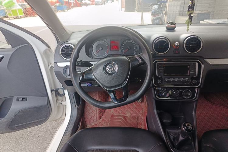 Used Volkswagen Jetta 2017 1.5L Manual Comfort Model Steering Wheel