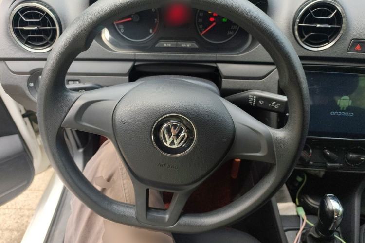 Used Volkswagen Jetta 2017 1.5L Automatic Fashion Model Steering Wheel
