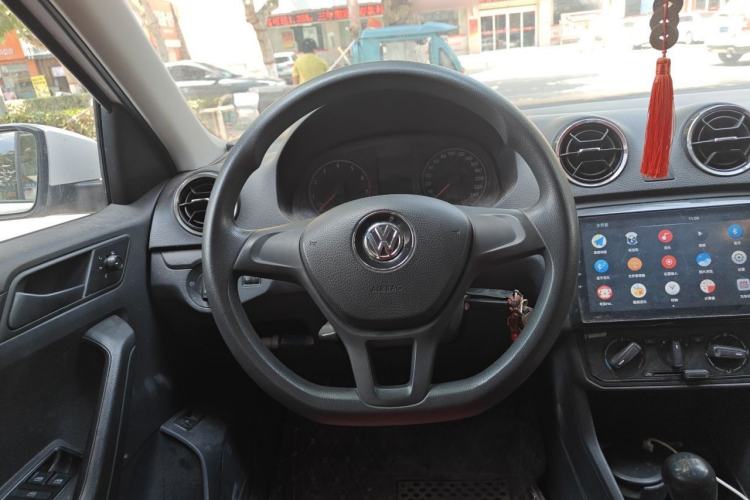 Used Volkswagen Jetta 2017 1.4L Manual Fashion Edition Steering Wheel