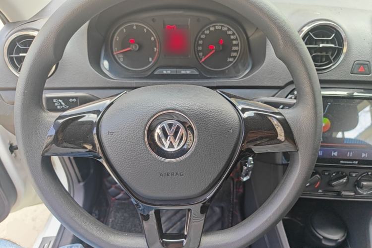 Used Volkswagen Jetta 2017 1.4L Manual Fashion Edition Steering Wheel