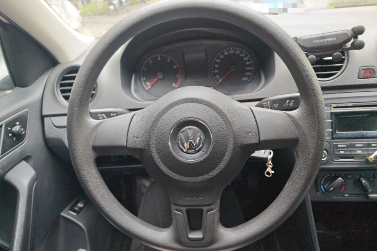 Used Volkswagen Jetta 2017 1.4L Manual Fashion Edition Steering Wheel