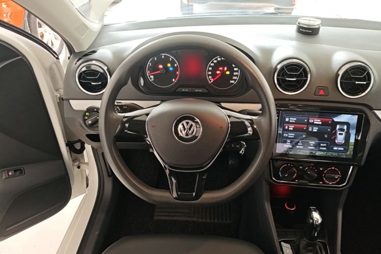 Used Volkswagen Jetta 2017 1.5L Automatic Comfort Model Steering Wheel