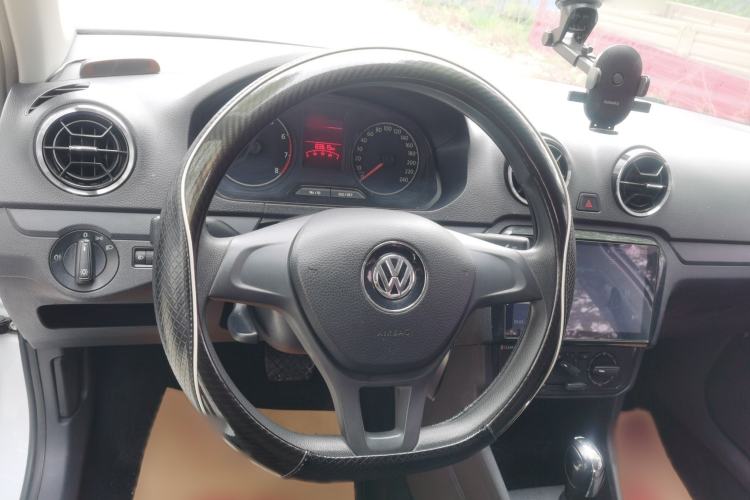 Used Volkswagen Jetta 2017 1.5L Automatic Fashion Model Steering Wheel