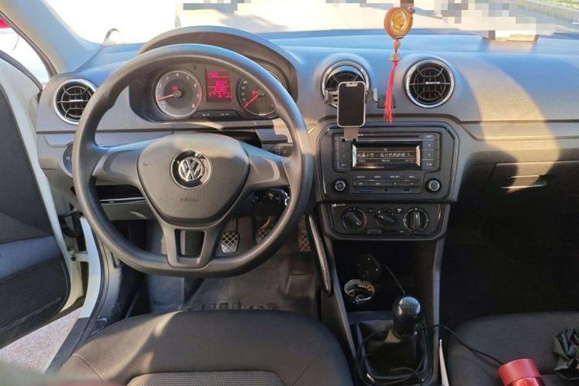 Used Volkswagen Jetta 2017 1.5L Manual Fashion Edition Steering Wheel