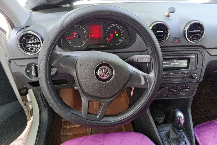 Used Volkswagen Jetta 2017 1.5L Automatic Fashion Model Steering Wheel