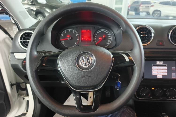 Used Volkswagen Jetta 2017 1.5L Automatic Comfort Model Steering Wheel