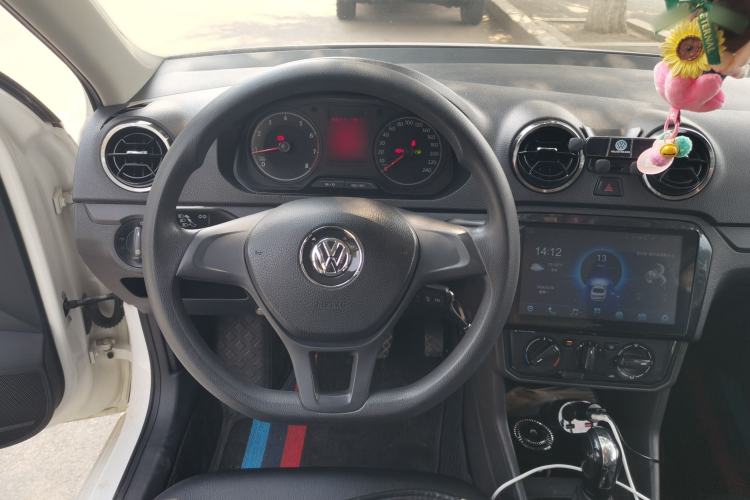 Used Volkswagen Jetta 2017 1.5L Automatic Fashion Model Steering Wheel