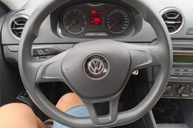 Used Volkswagen Jetta 2017 1.5L Manual Fashion Edition Steering Wheel