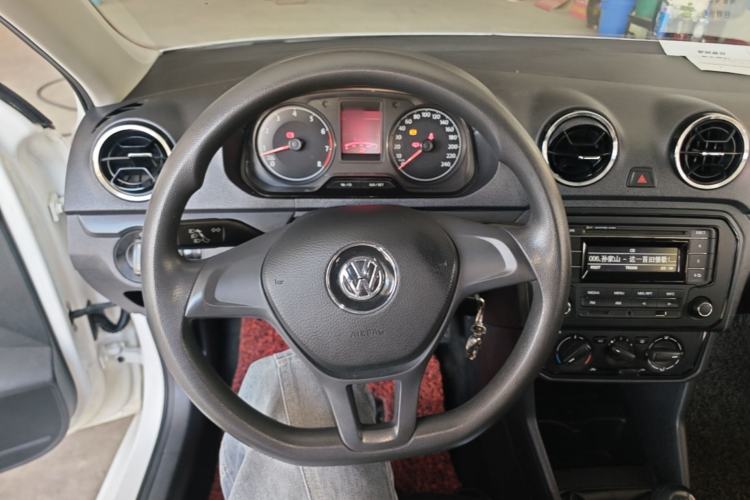 Used Volkswagen Jetta 2017 1.4L Manual Fashion Edition Steering Wheel