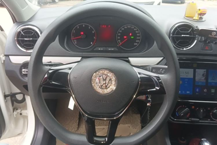 Used Volkswagen Jetta 2017 1.5L Automatic Comfort Model Steering Wheel