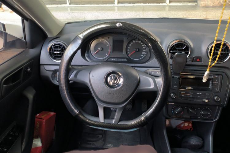 Used Volkswagen Jetta 2017 1.5L Manual Fashion Edition Steering Wheel