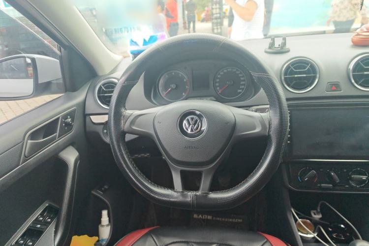 Used Volkswagen Jetta 2017 1.5L Manual Fashion Edition Steering Wheel
