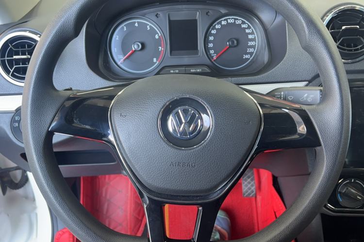 Used Volkswagen Jetta 2017 1.5L Automatic Comfort Model Steering Wheel
