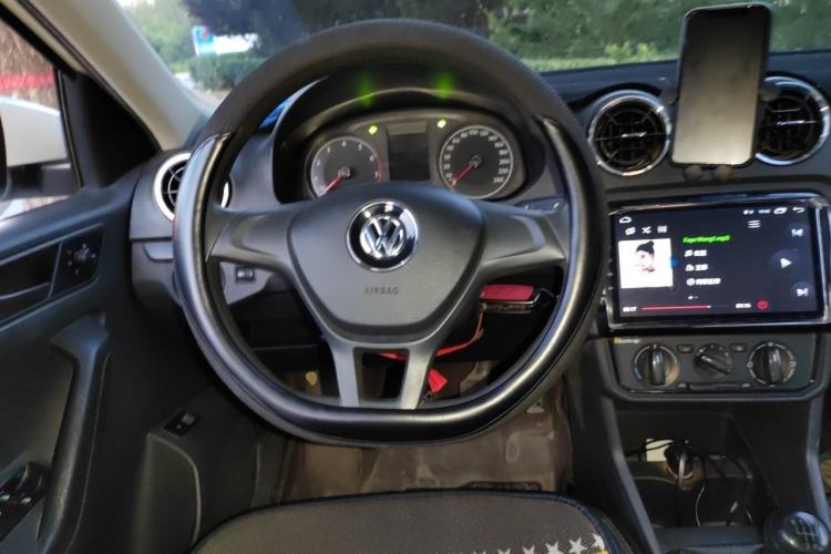 Used Volkswagen Jetta 2017 1.4L Manual Fashion Edition Steering Wheel