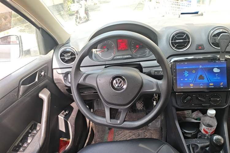 Used Volkswagen Jetta 2017 1.4L Manual Fashion Edition Steering Wheel