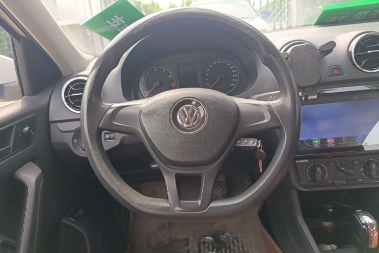 Used Volkswagen Jetta 2017 1.5L Automatic Fashion Model Steering Wheel