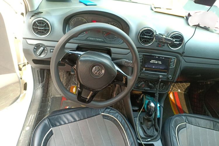 Used Volkswagen Jetta 2017 1.5L Automatic Fashion Model Steering Wheel