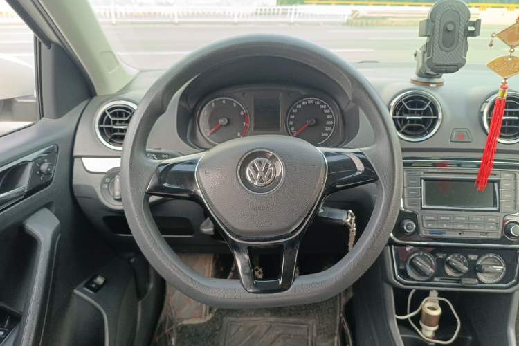 Used Volkswagen Jetta 2017 1.5L Manual Comfort Model Steering Wheel