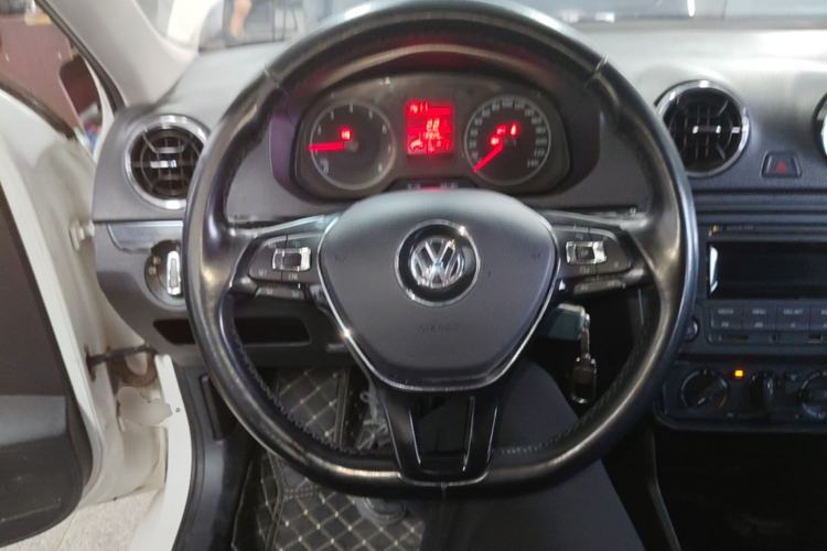Used Volkswagen Jetta 2017 1.4L Manual Fashion Edition Steering Wheel