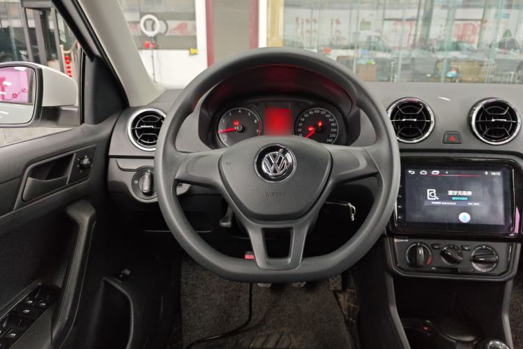Used Volkswagen Jetta 2017 1.5L Manual Fashion Edition Steering Wheel