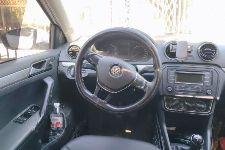 Used Volkswagen Jetta 2017 1.5L Manual Comfort Model Steering Wheel