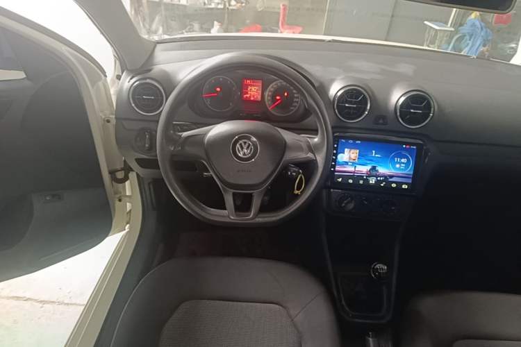 Used Volkswagen Jetta 2017 1.4L Manual Fashion Edition Steering Wheel