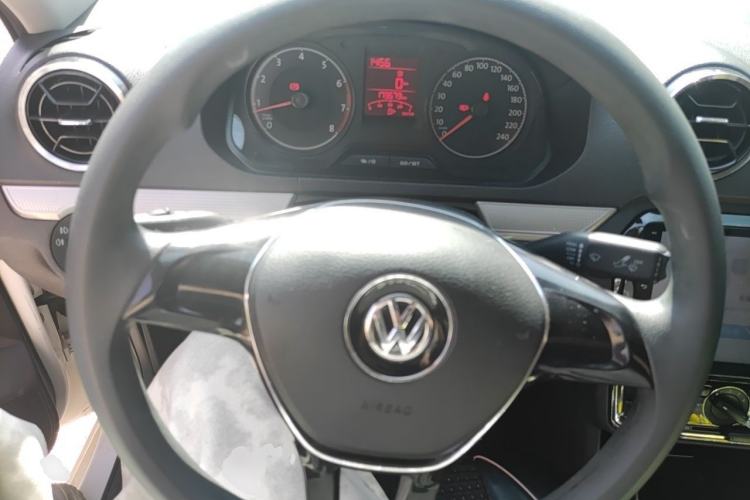 Used Volkswagen Jetta 2017 1.5L Manual Comfort Model Steering Wheel