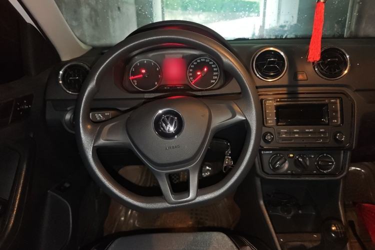 Used Volkswagen Jetta 2017 1.4L Manual Fashion Edition Steering Wheel