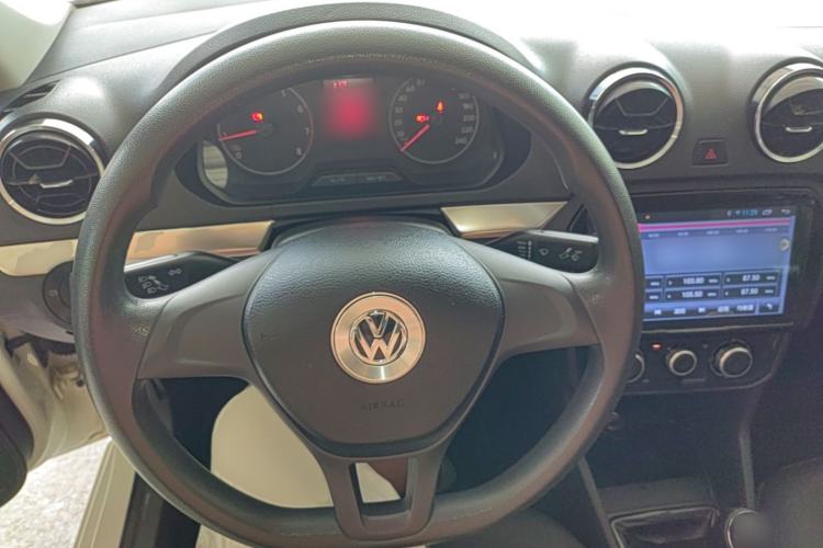 Used Volkswagen Jetta 2017 1.5L Manual Fashion Edition Steering Wheel