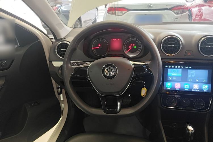 Used Volkswagen Jetta 2017 1.5L Automatic Comfort Model Steering Wheel