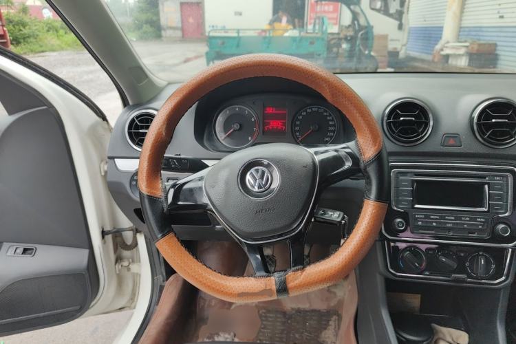 Used Volkswagen Jetta 2017 1.5L Manual Comfort Model Steering Wheel
