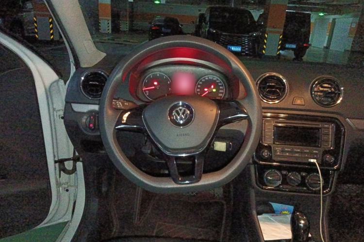 Used Volkswagen Jetta 2017 1.5L Automatic Comfort Model Steering Wheel