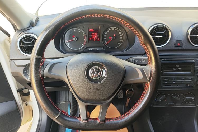 Used Volkswagen Jetta 2017 1.5L Manual Fashion Edition Steering Wheel
