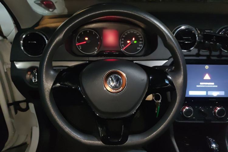 Used Volkswagen Jetta 2017 1.5L Automatic Fashion Model Steering Wheel