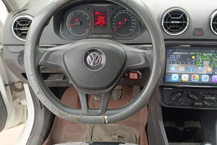 Used Volkswagen Jetta 2017 1.4L Manual Fashion Edition Steering Wheel