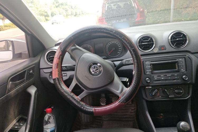 Used Volkswagen Jetta 2017 1.4L Manual Fashion Edition Steering Wheel