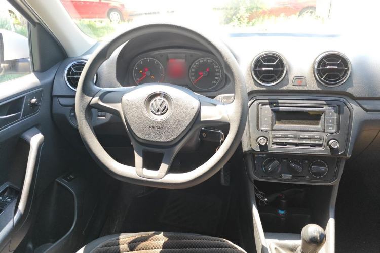 Used Volkswagen Jetta 2017 1.4L Manual Fashion Edition Steering Wheel