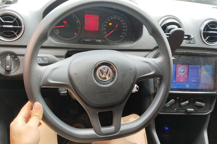 Used Volkswagen Jetta 2017 1.5L Manual Fashion Edition Steering Wheel