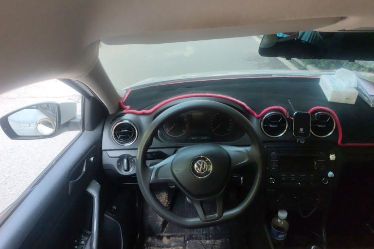 Used Volkswagen Jetta 2017 1.4L Manual Fashion Edition Steering Wheel