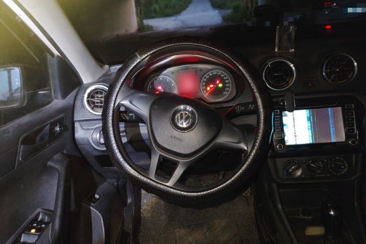 Used Volkswagen Jetta 2017 1.5L Automatic Fashion Model Steering Wheel