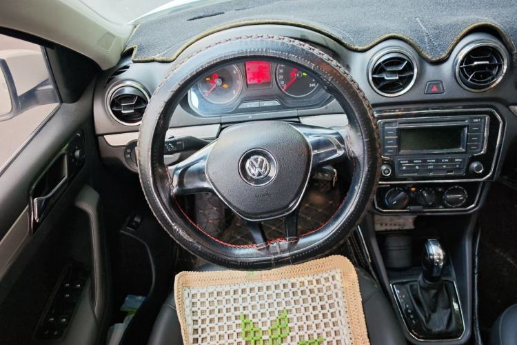 Used Volkswagen Jetta 2017 1.5L Automatic Comfort Model Steering Wheel
