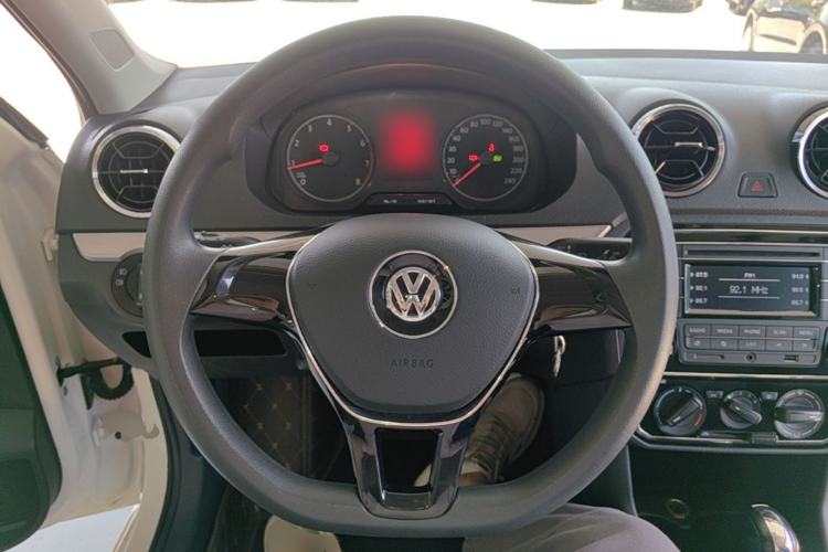 Used Volkswagen Jetta 2017 1.5L Automatic Comfort Model Steering Wheel